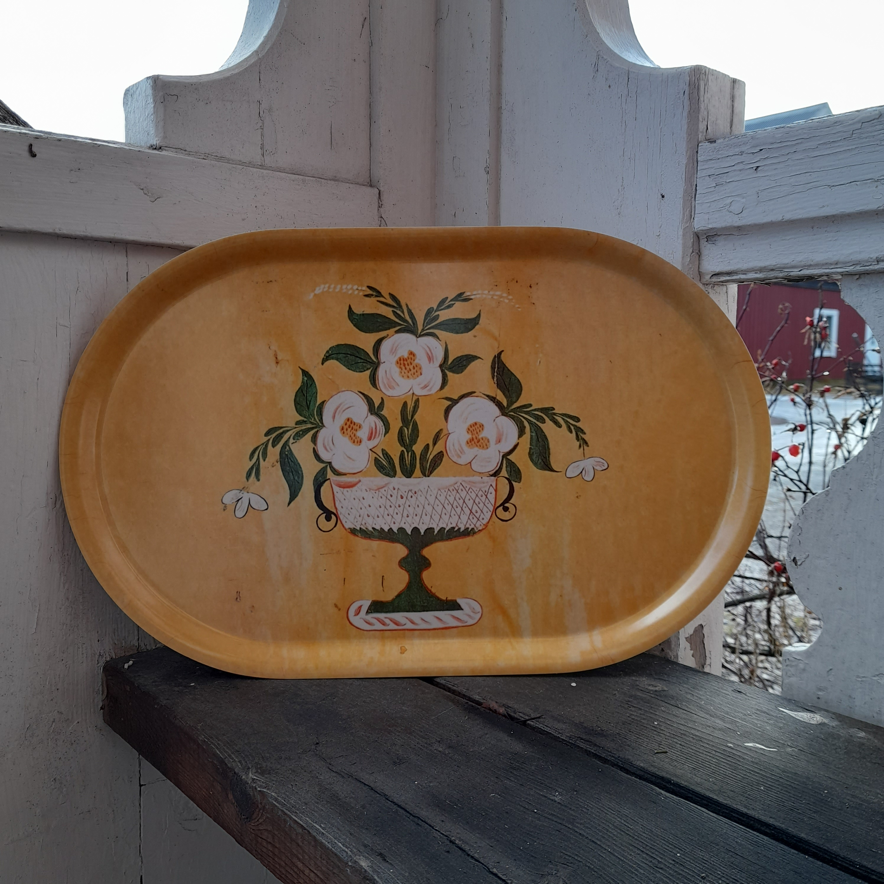 Bricka med Ljungdalsblomman